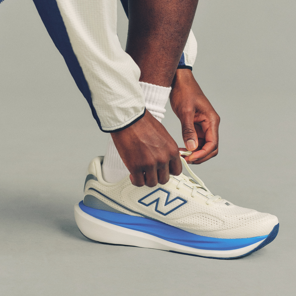 Pánske topánky New Balance Infinion 1080 v15 M10808E0 – béžové