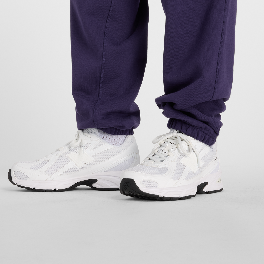 Dámske nohavice New Balance WP41513BOY – fialové