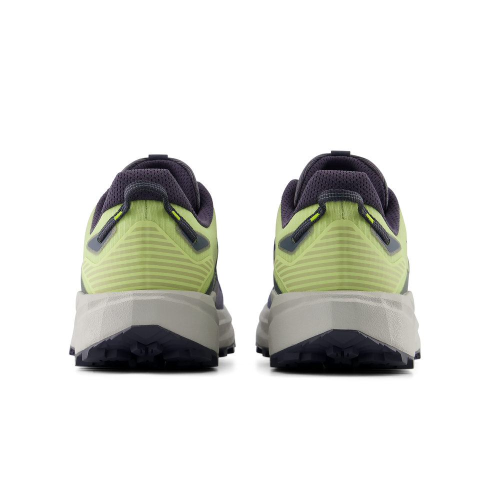 Pánske topánky New Balance FuelCell Rebel Trail MRBT8CQ – zelené