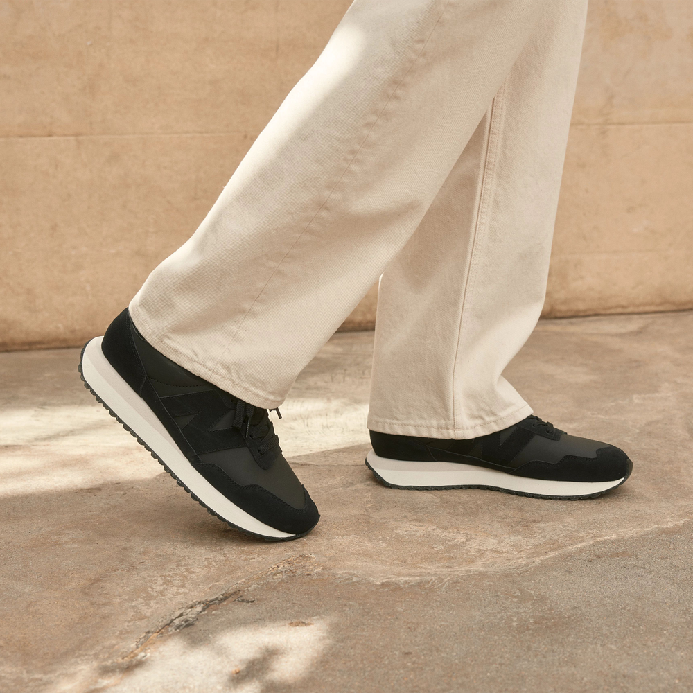 Pánske topánky New Balance MS237SD – čierne