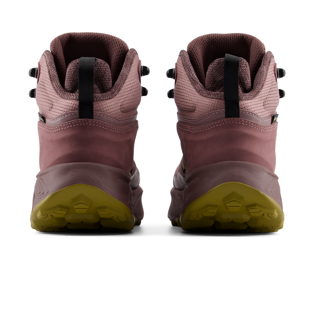 Dámske topánky New Balance Fresh Foam X Hierro Hiker Gore-Tex v9 WHIMC1AO – ružové