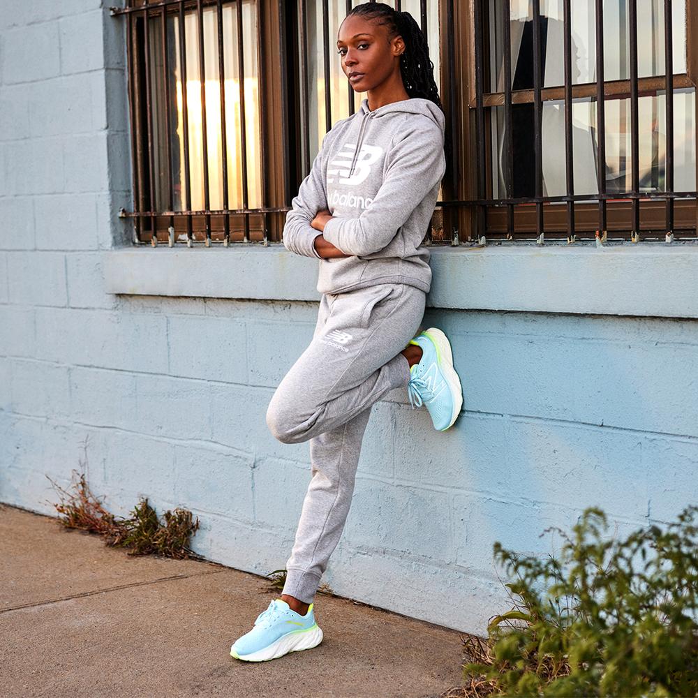 Dámske topánky New Balance Fresh Foam More v4 WMORCK4 – modré