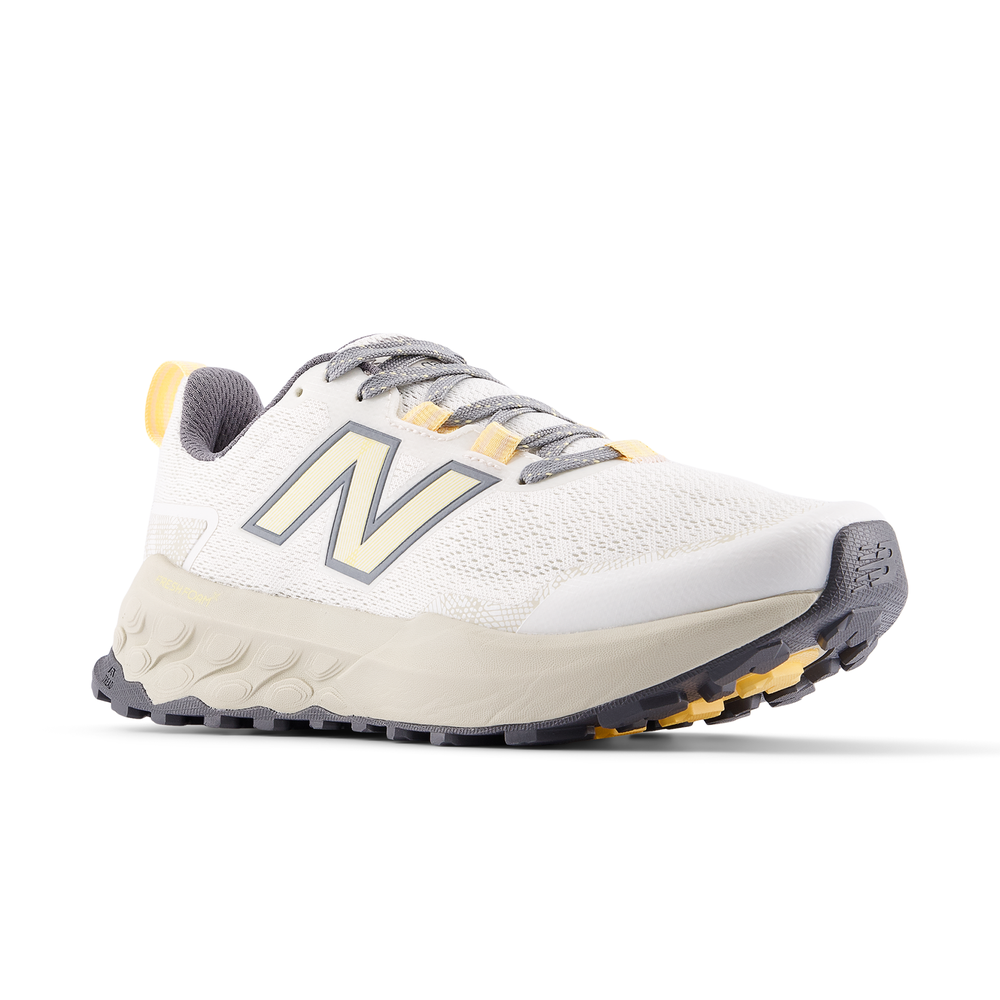 Dámske topánky New Balance Fresh Foam Garoé v2 WGARO5CP – béžové
