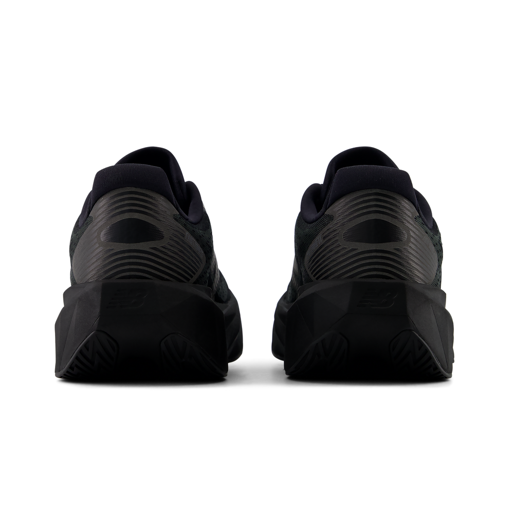 Dámske topánky New Balance FuelCell Rebel v5 WFCX7X9 – čierné