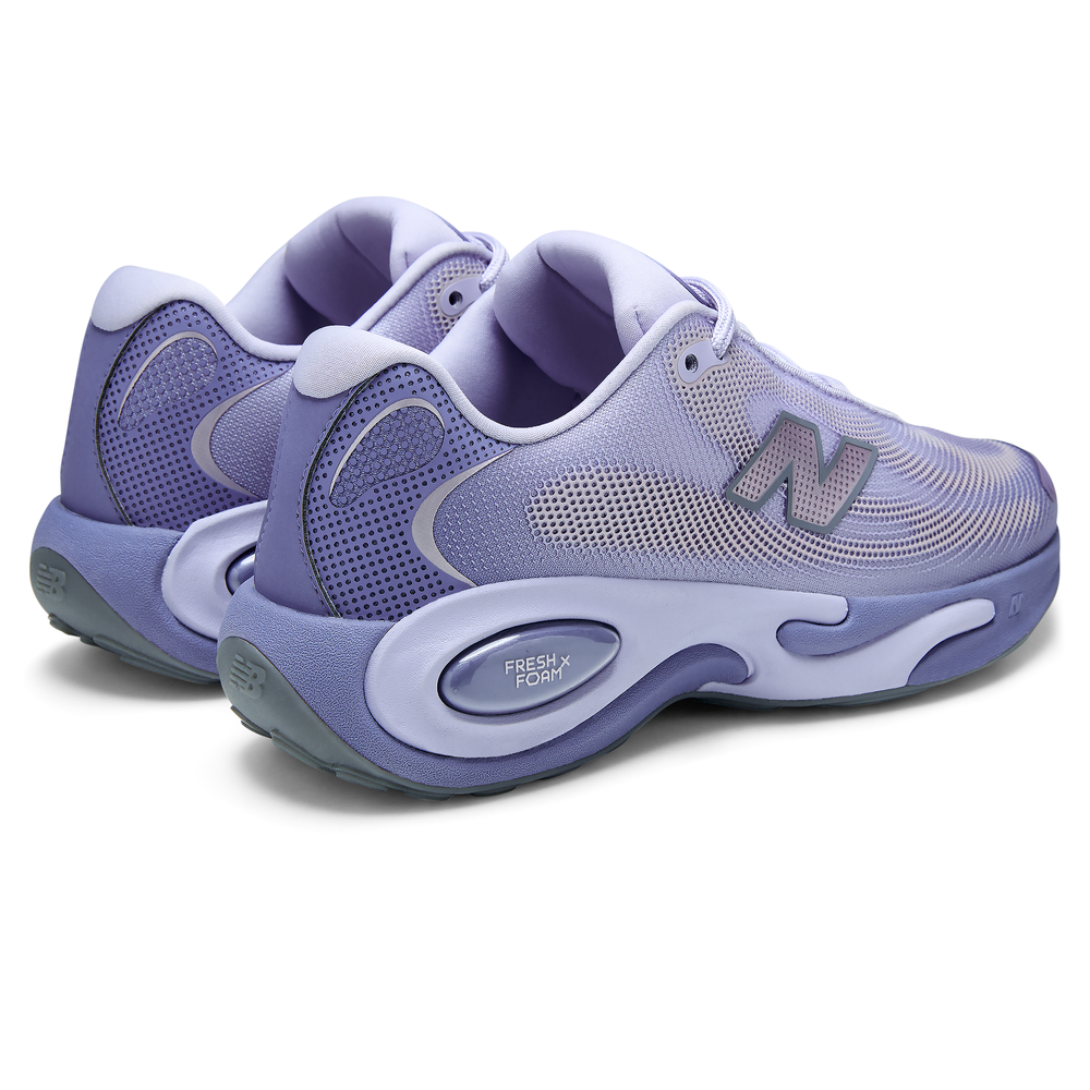 Dámske topánky New Balance AC Runner WACR14AT – fialové