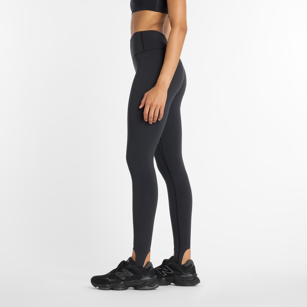 Dámske legíny New Balance WP53168BK – čierné