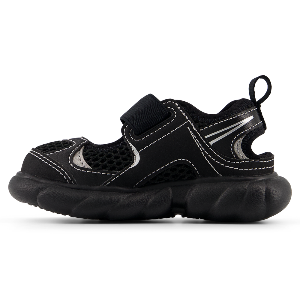 Detské sandále New Balance I230666 – čierné