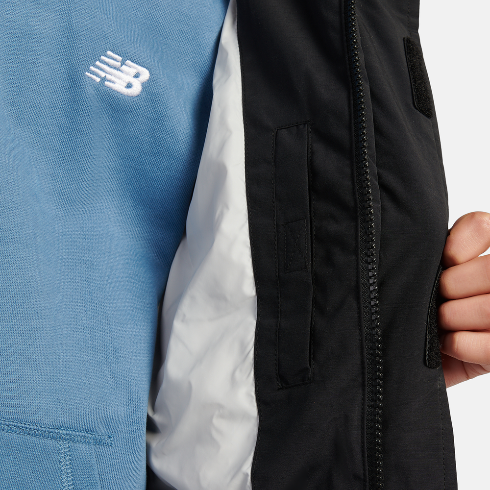 Detská bunda New Balance LAKB0287BK – čierné