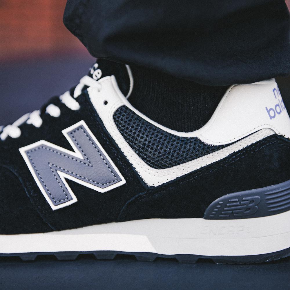 Pánske topánky New Balance U574BK2 – čierne