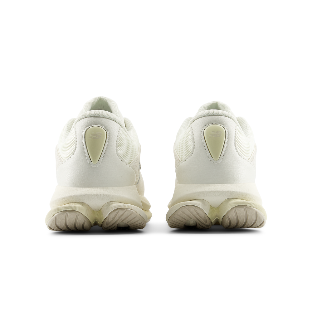 Unisex topánky New Balance UTFOA4U0 – béžové