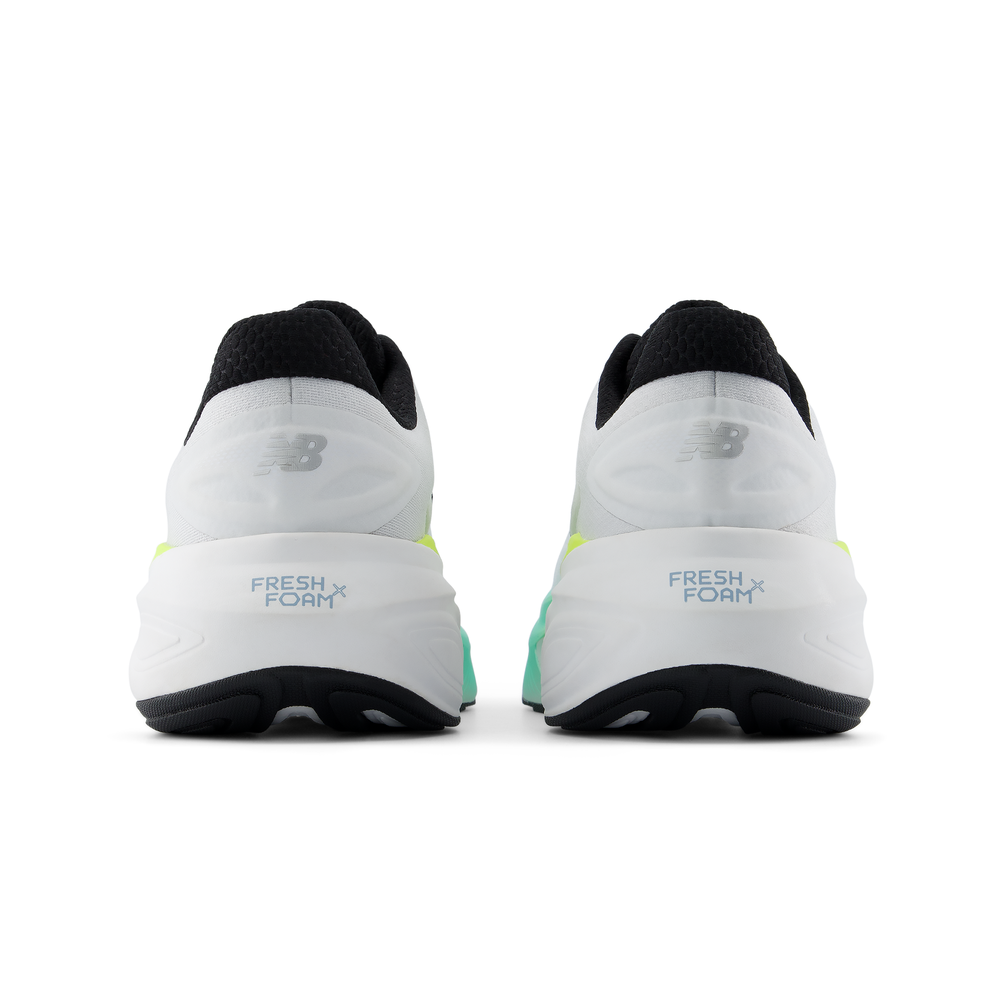 Pánske topánky New Balance Fresh Foam x More v6 MMOR5ZG – biele