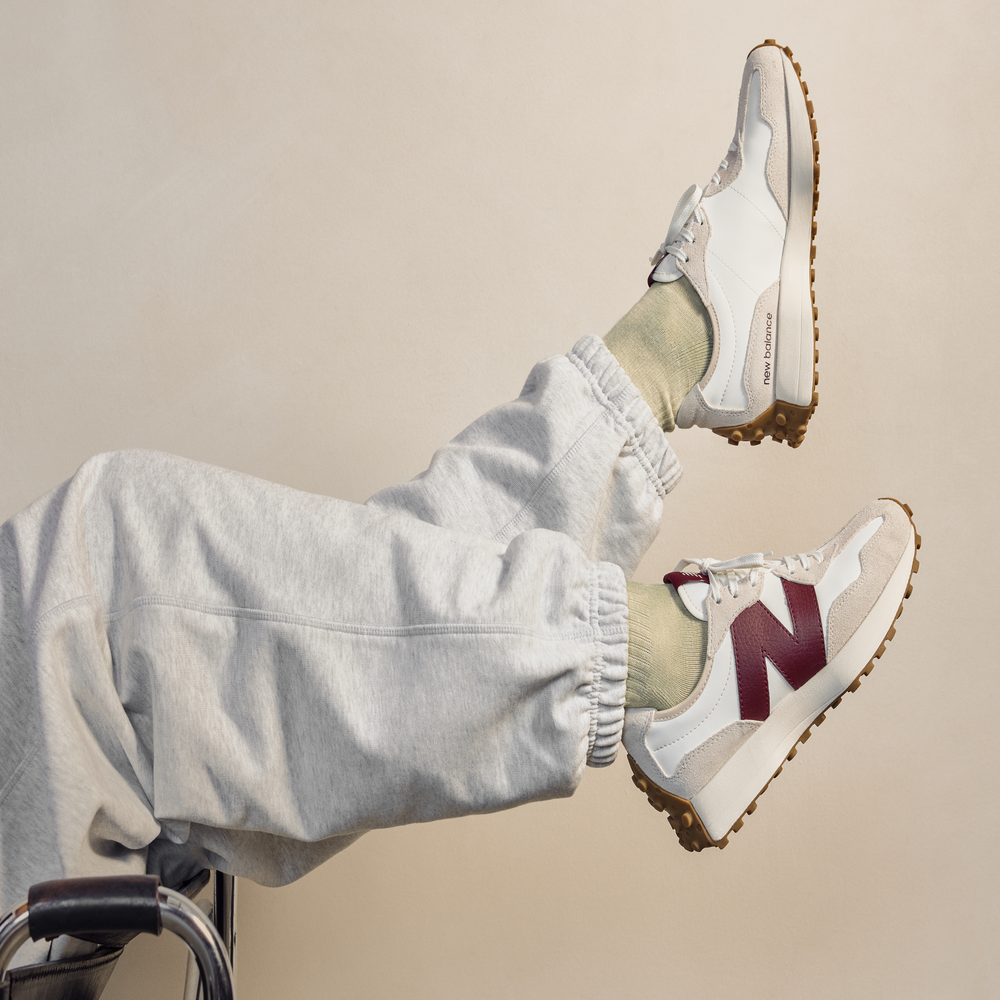 Dámske topánky New Balance WS327KA – béžové