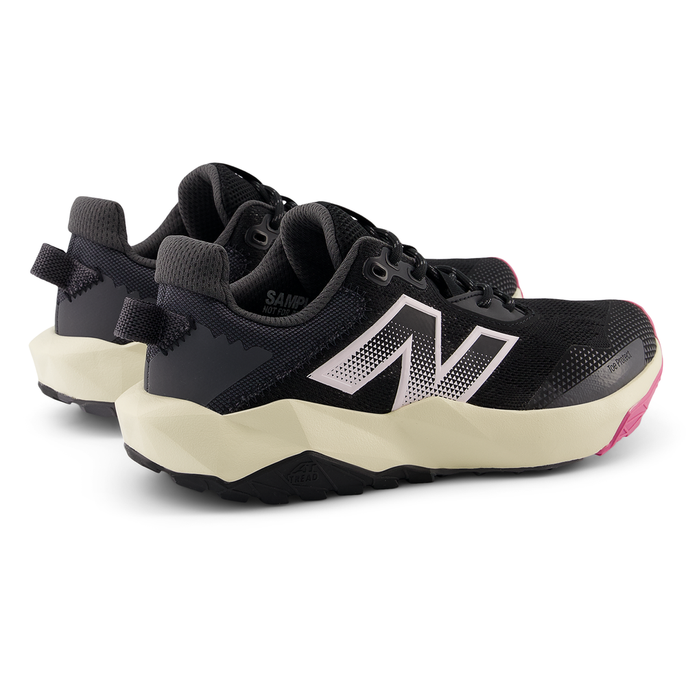 Dámske topánky New Balance DynaSoft Nitrel v6 WTNTRLP6 – čierné