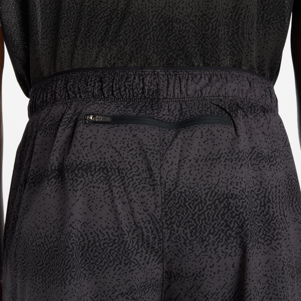 Pánske šortky New Balance MS43285BGR – čierné