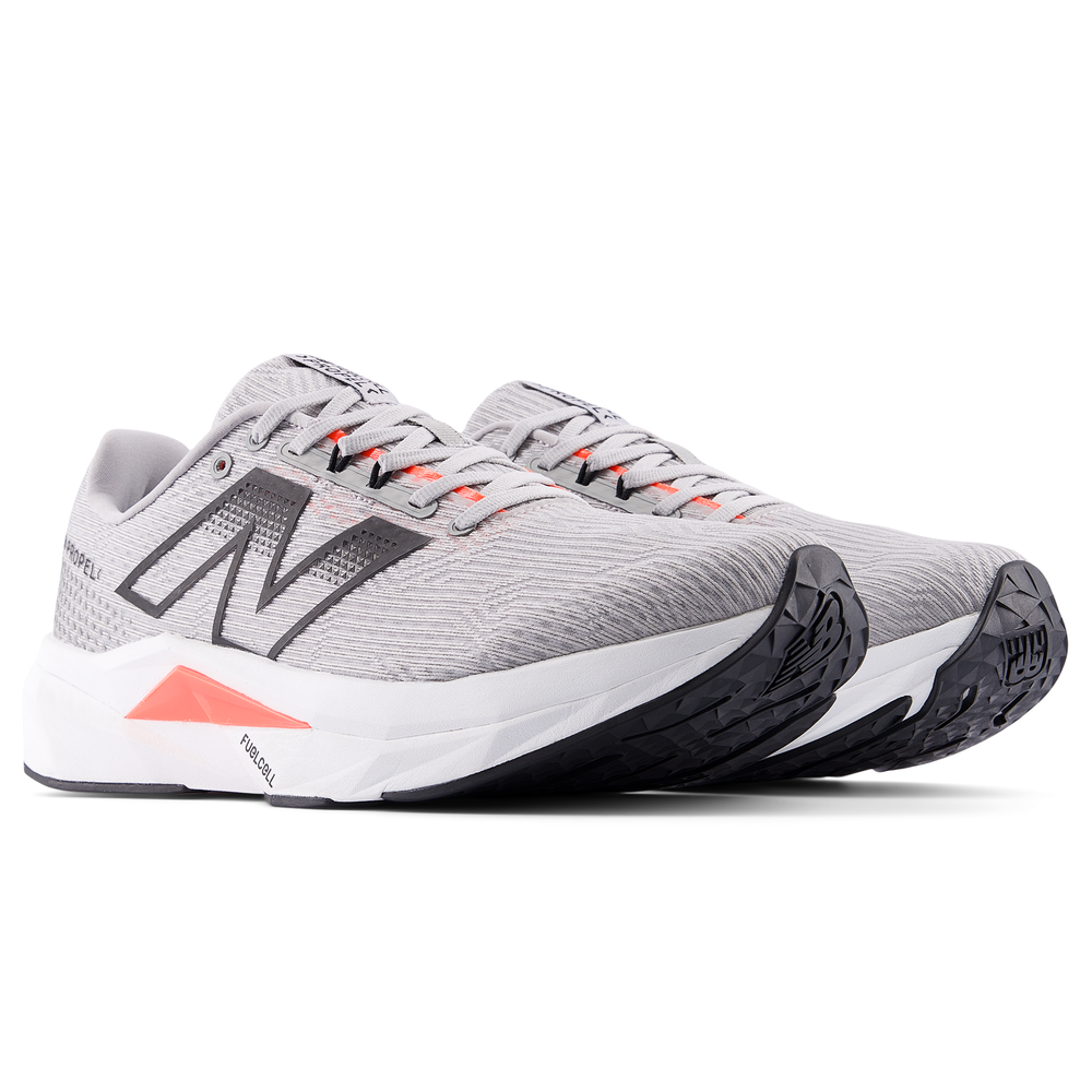 Pánske topánky New Balance FuelCell Propel v5 MFCPRCV5 – sivé