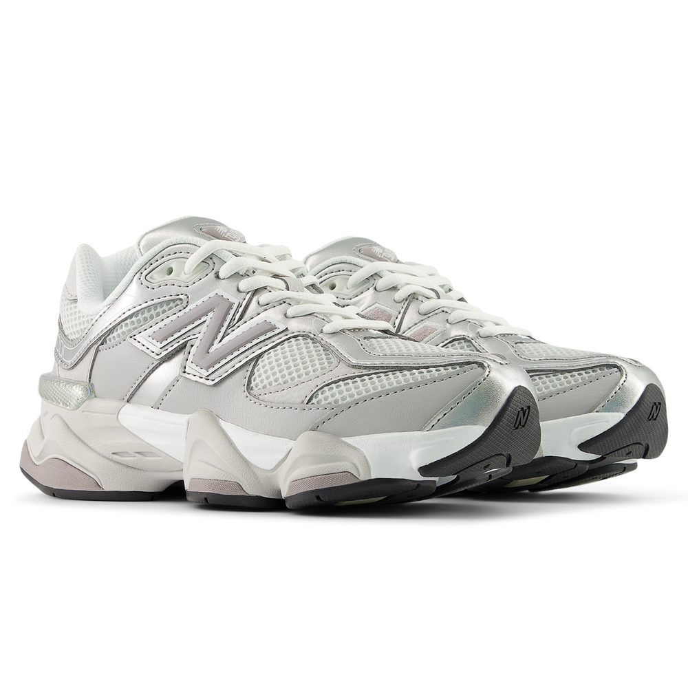 Detské topánky New Balance G90602LB – sivé