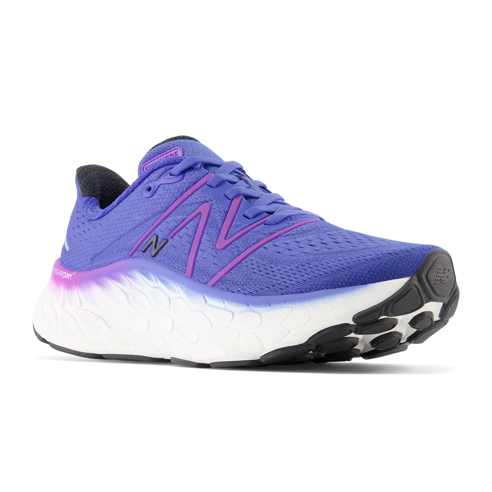 Dámske topánky New Balance Fresh Foam More v4 WMORCT4 – fialové