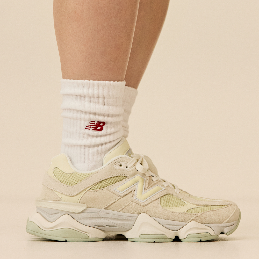 Unisex topánky New Balance U906072N – béžové