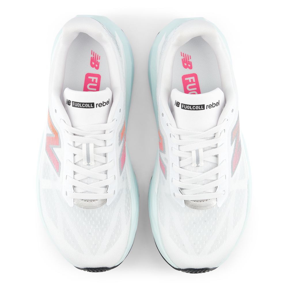 Dámske topánky New Balance FuelCell Rebel v5 WFCX8U7 – biele