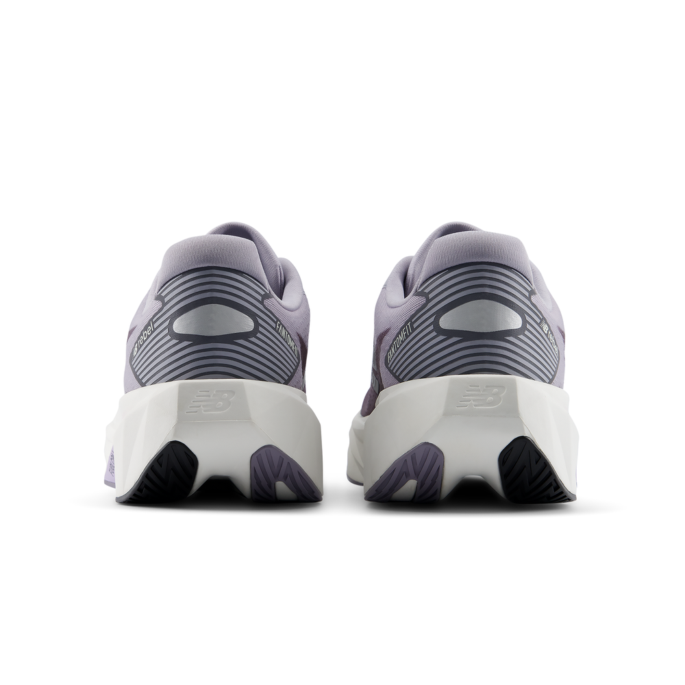 Pánske topánky New Balance FuelCell Rebel v5 MFCX2JO – fialové