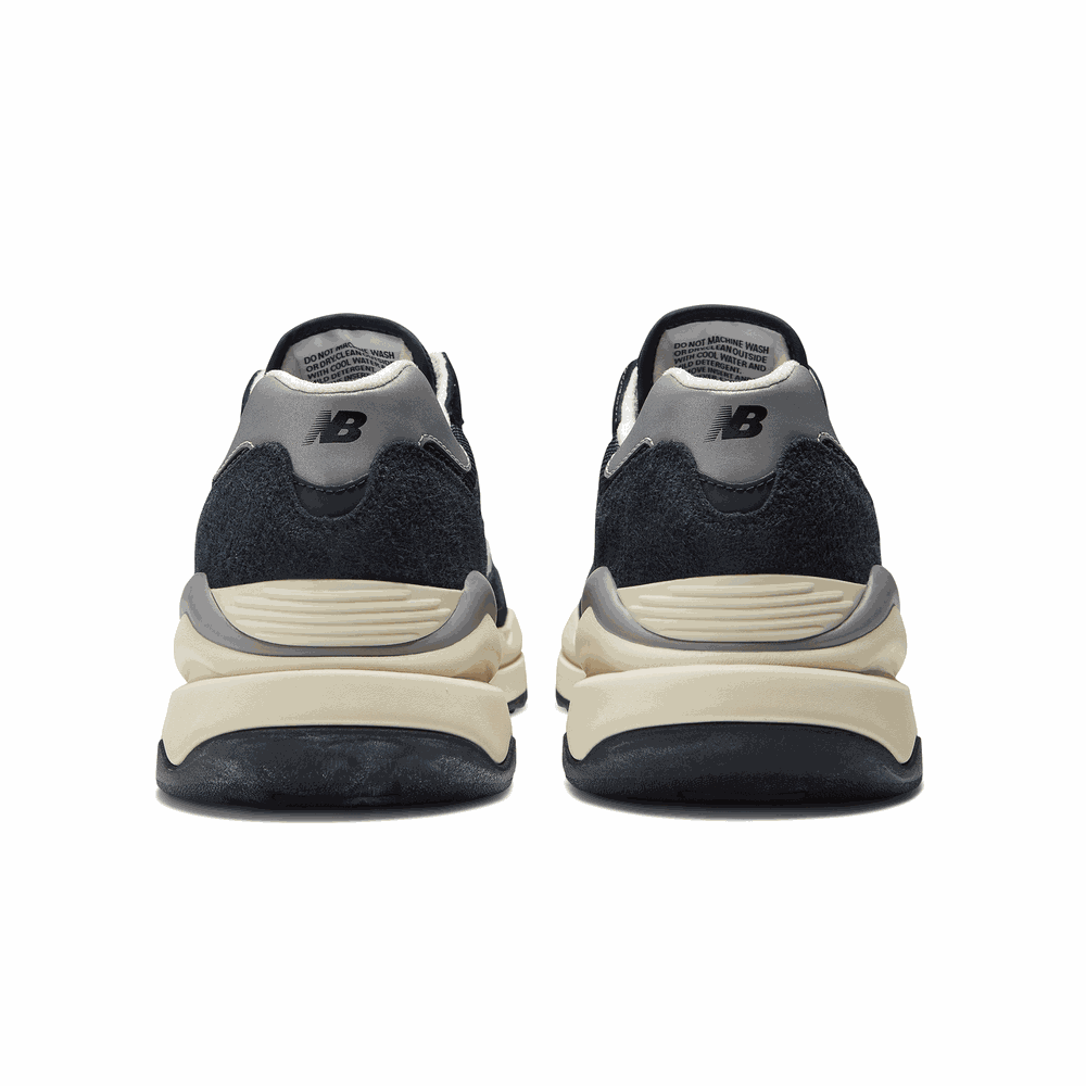 Topánky New Balance M5740VLB – tmavomodrá
