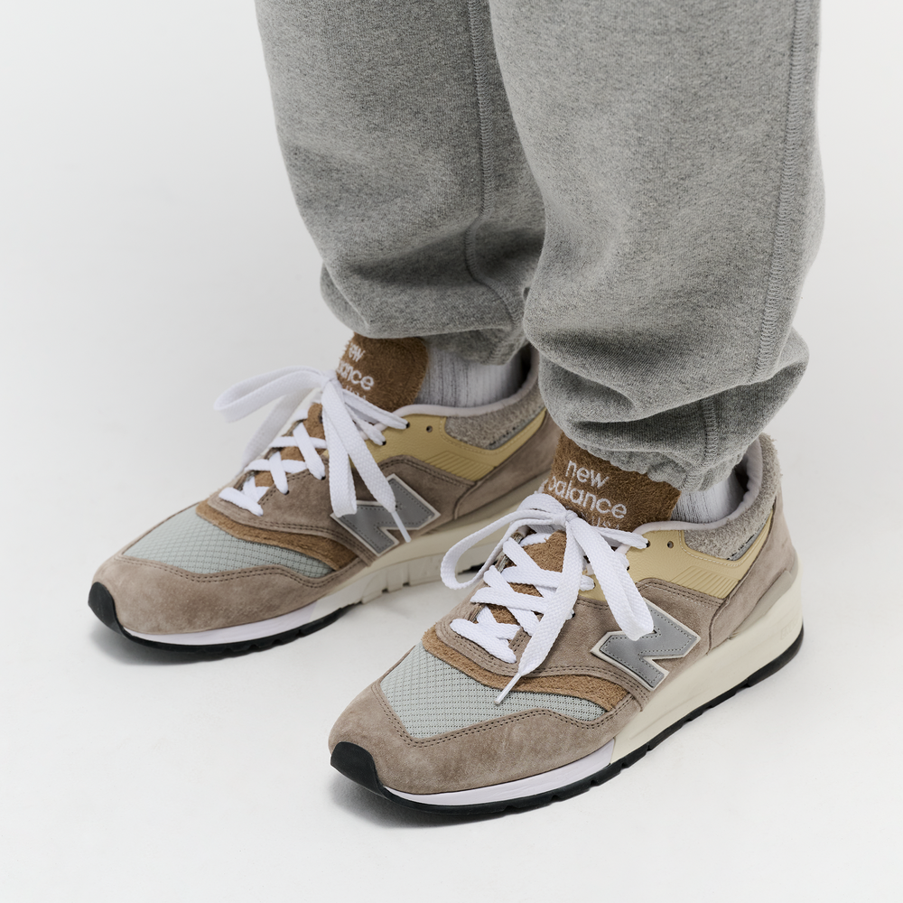 Pánske nohavice New Balance MADE in USA MP43547AG – sivé