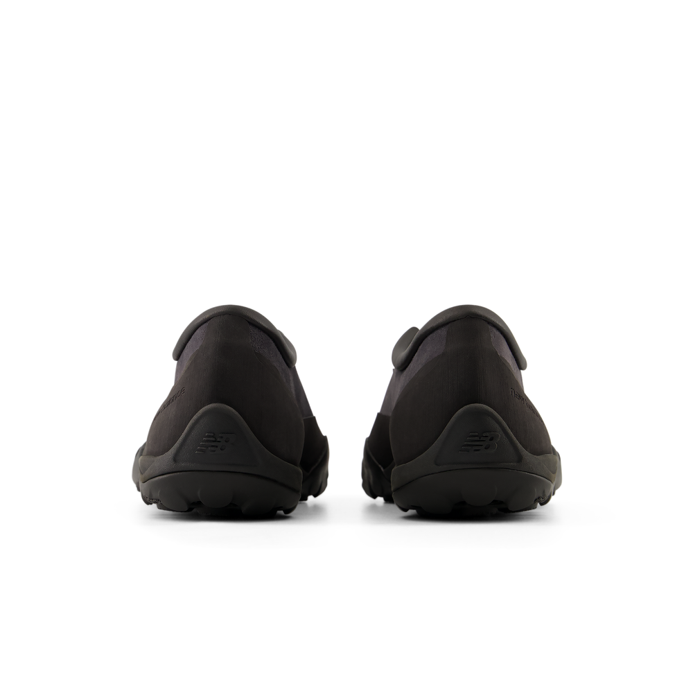 Unisex topánky New Balance Minimus MT10T364 – čierné