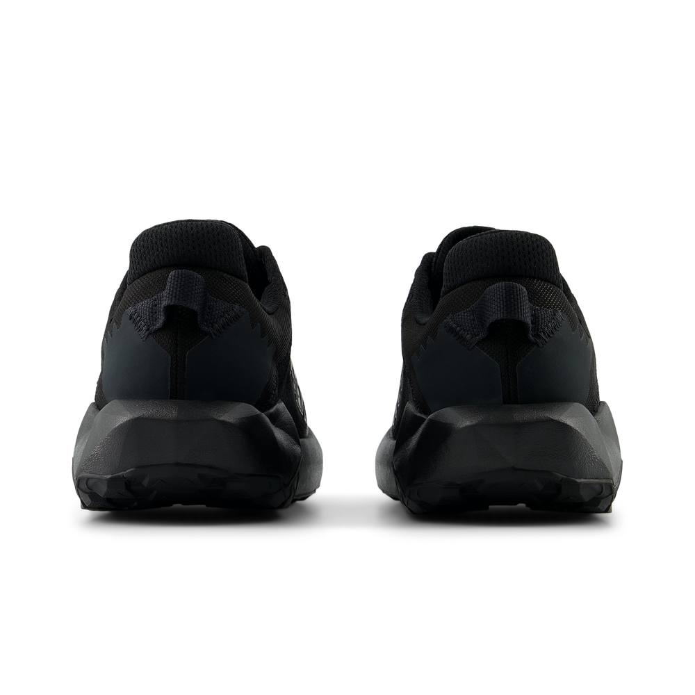 Pánske topánky New Balance DynaSoft Nitrel v6 Gore-Tex MTNTRGB6 – čierné