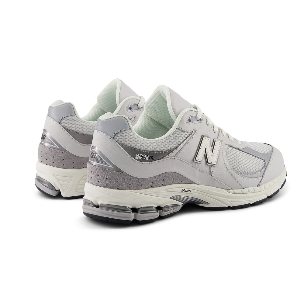 Unisex topánky New Balance M2002RPP – sivé