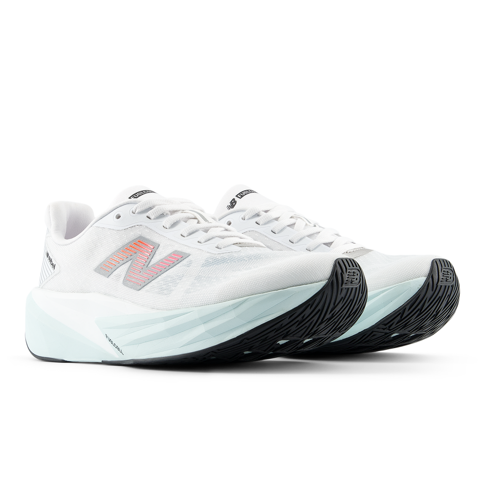 Dámske topánky New Balance FuelCell Rebel v5 WFCX8U7 – biele