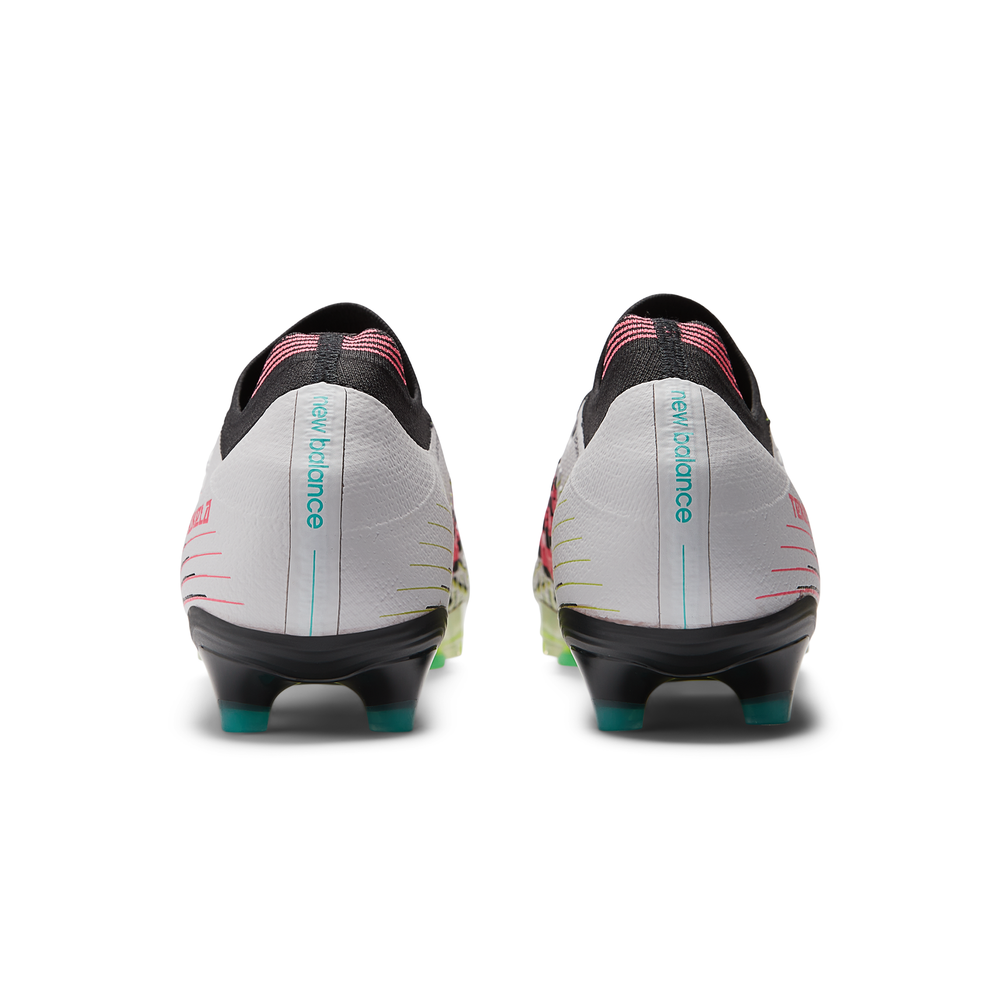 Futbalové topánky New Balance TEKELA PRO FG V4+ ST1FLH45 – biele