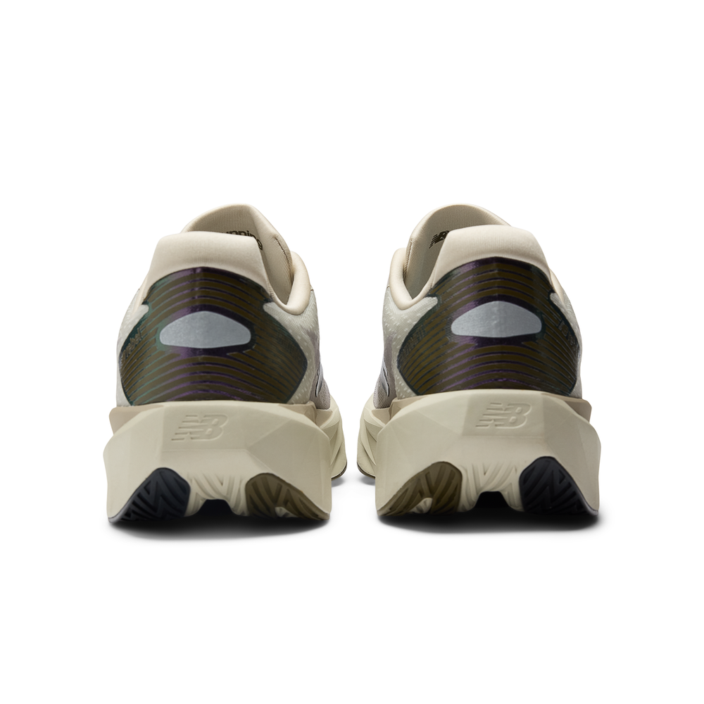 Pánske topánky New Balance FuelCell Rebel v5 MFCXPA5 – béžové