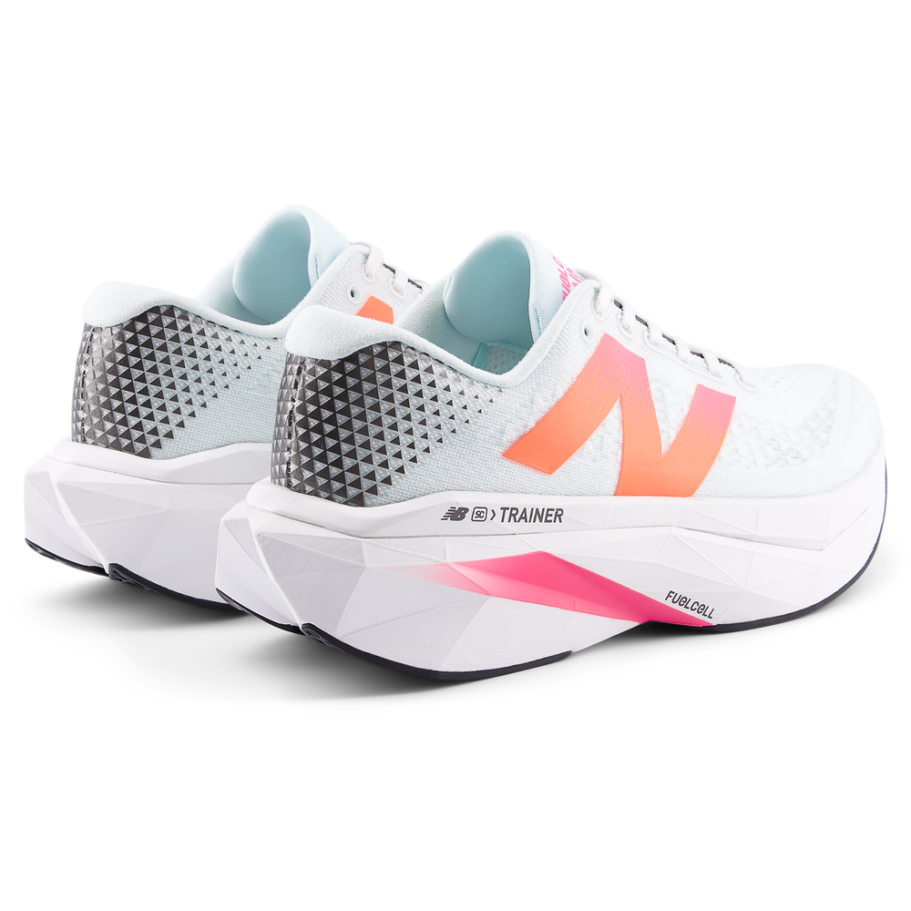 Topánky na behanie New Balance FuelCell SuperComp Trainer v3 MRCX17A – biele