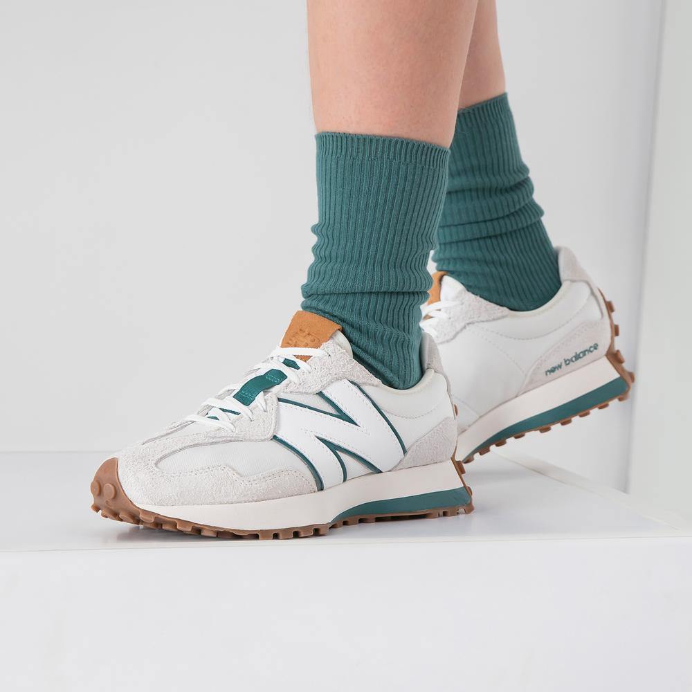 Dámske topánky New Balance WS327CJ – biele