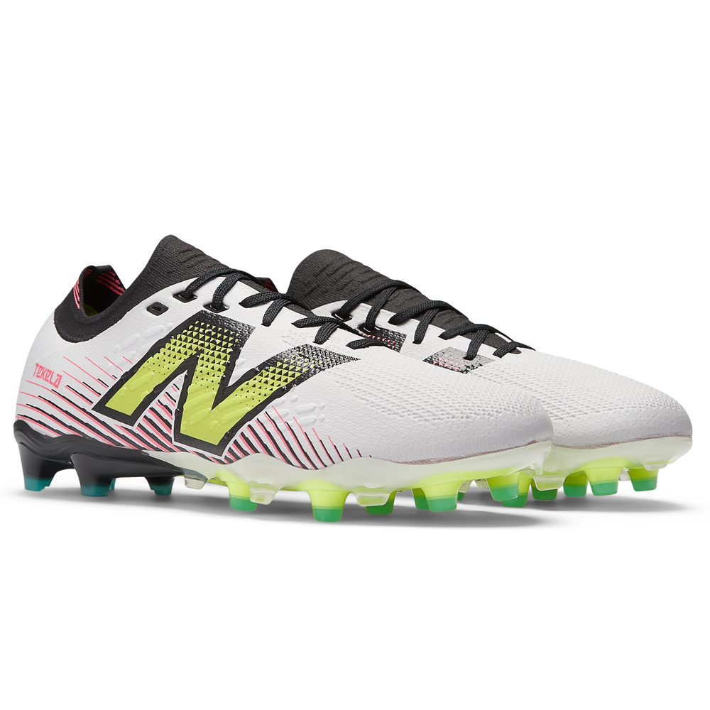 Futbalové topánky New Balance TEKELA PRO FG V4+ ST1FLH45 – biele
