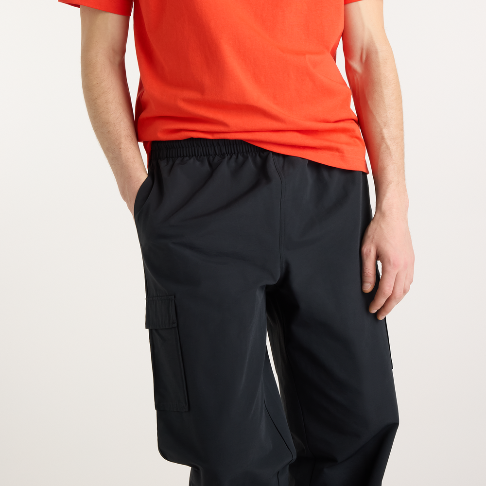 Pánske nohavice New Balance Cargo – čierné