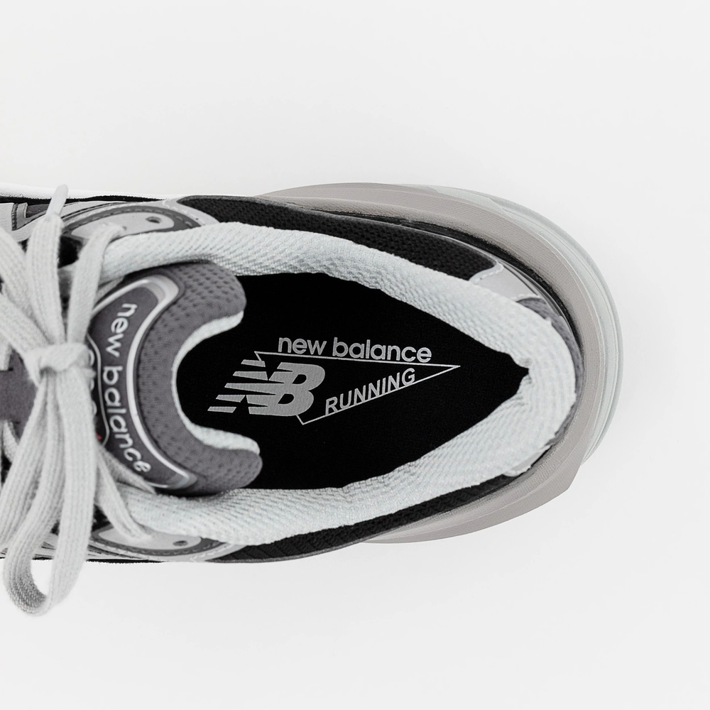 Pánske topánky New Balance M990BK6 – čierne