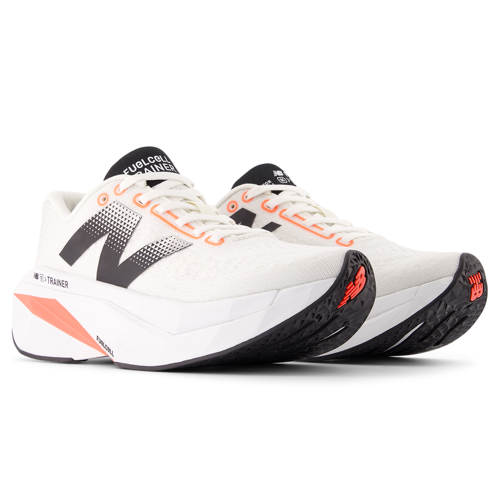Dámske topánky New Balance FuelCell SuperComp Trainer v3 WRCXCS4 – biele