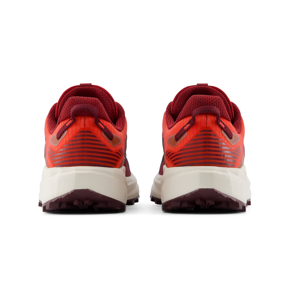Dámske topánky New Balance FuelCell Rebel Trail WRBT2MF – červené