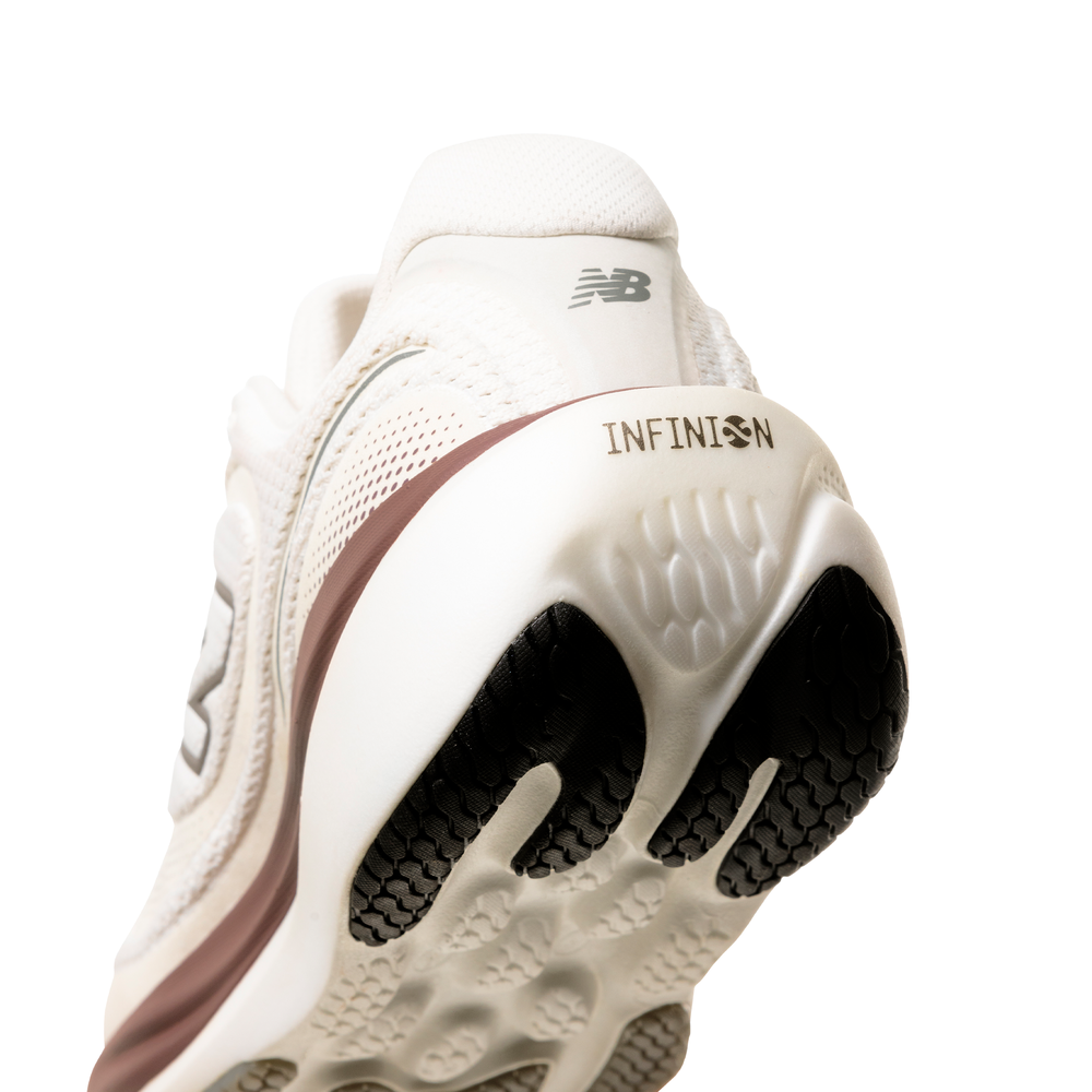 Pánske topánky New Balance Infinion 1080 v15 M108022W – biele