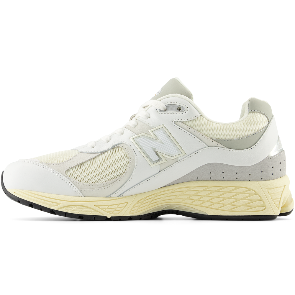 Unisex topánky New Balance M2002RIA – biele