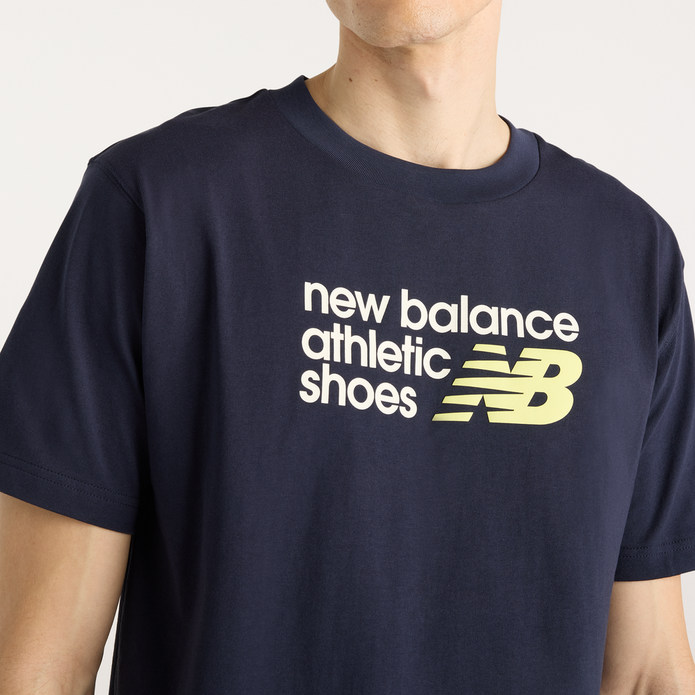 Pánske tričko New Balance Athletics Premium Relaxed Chest Logo – tmavomodrá