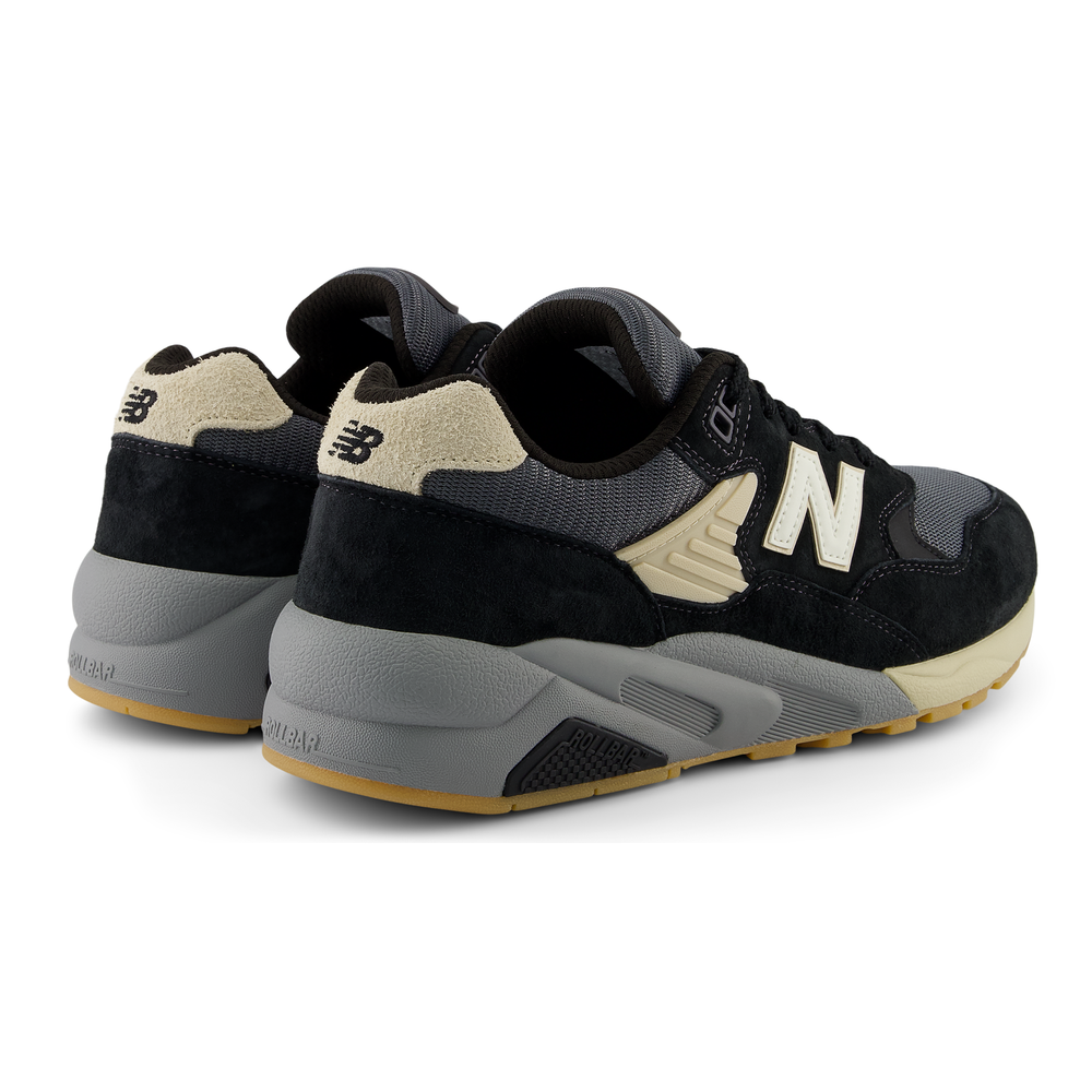 Pánske topánky New Balance MT580ESC – čierné