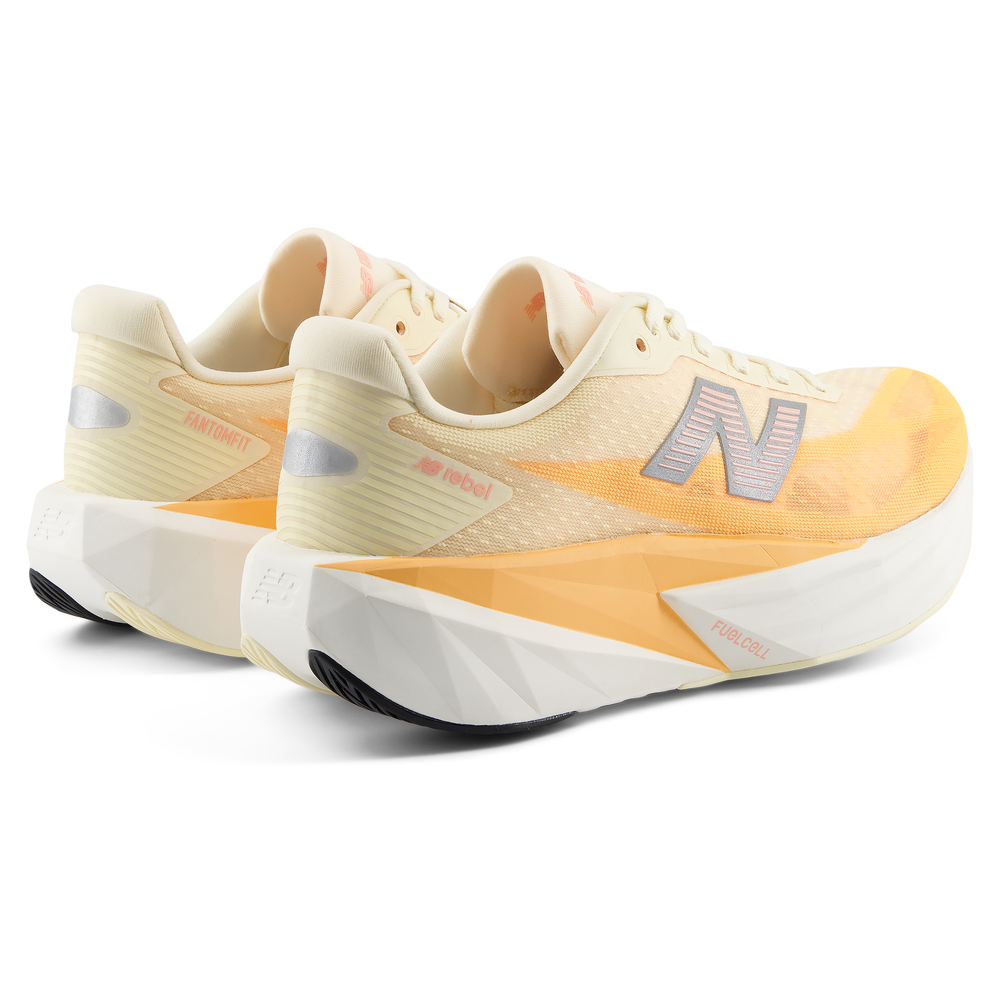 Dámske topánky New Balance FuelCell Rebel v5 WFCX8KC – oranžová