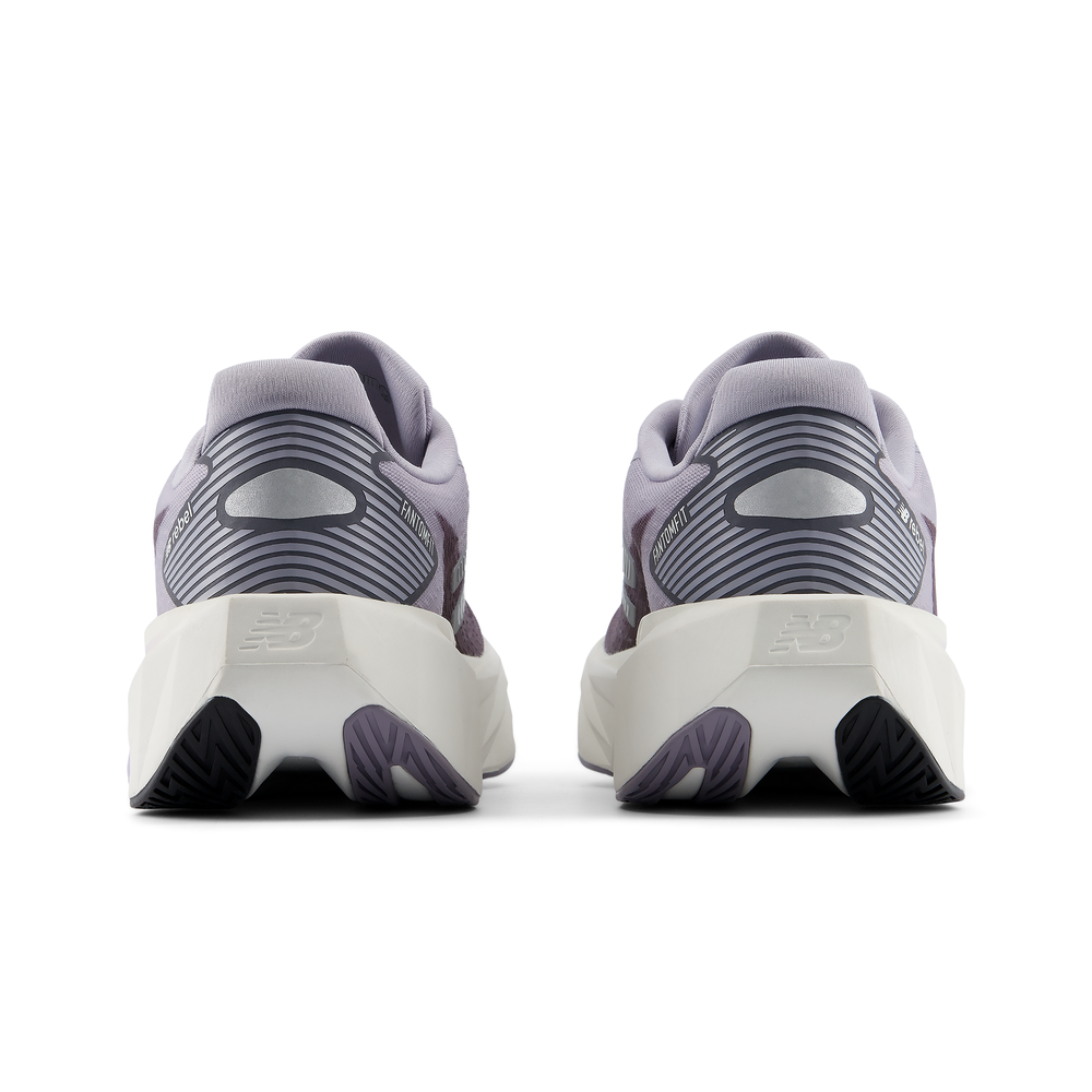 Dámske topánky New Balance FuelCell Rebel v5 WFCX906 – fialové