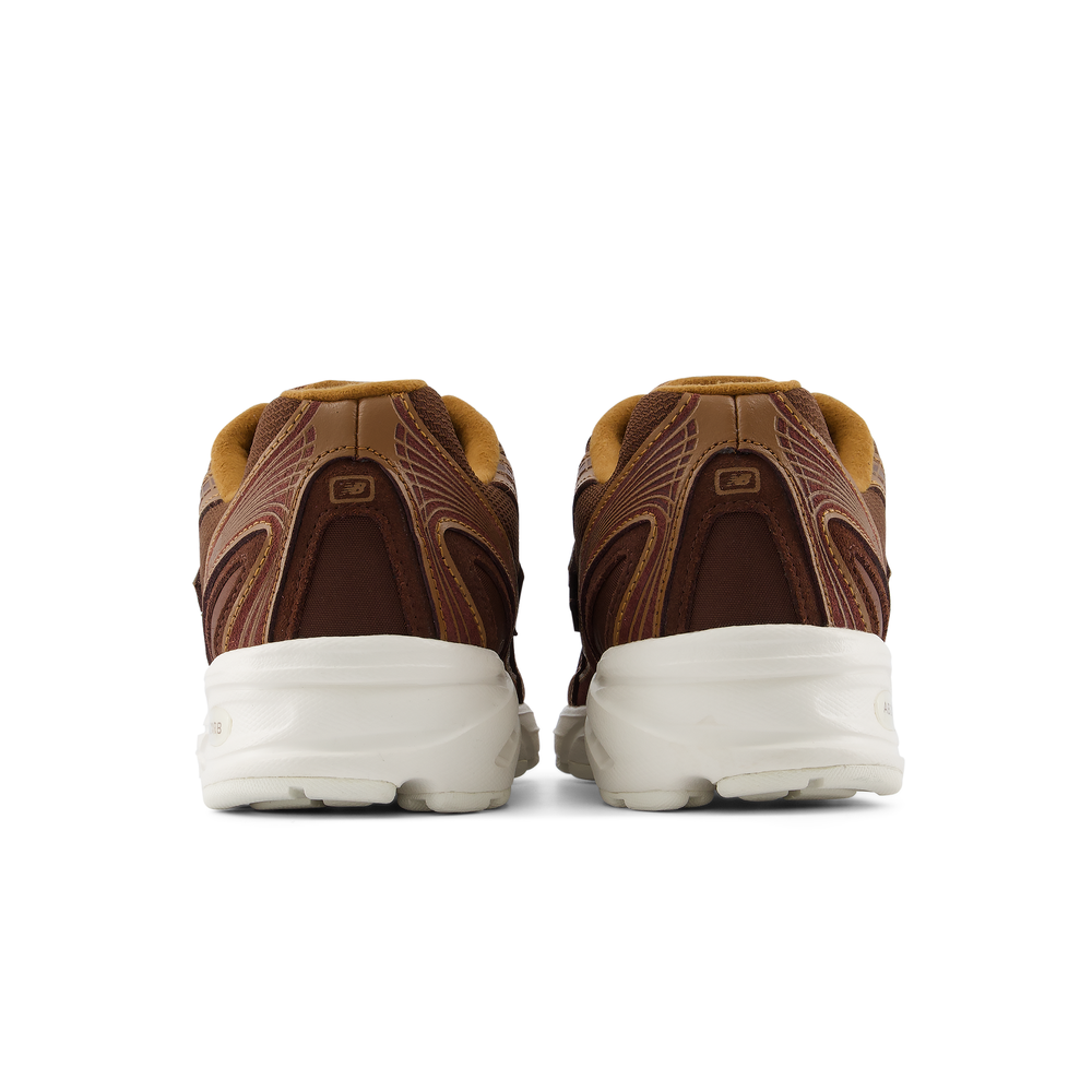 Unisex topánky New Balance U7407IK – hnedá