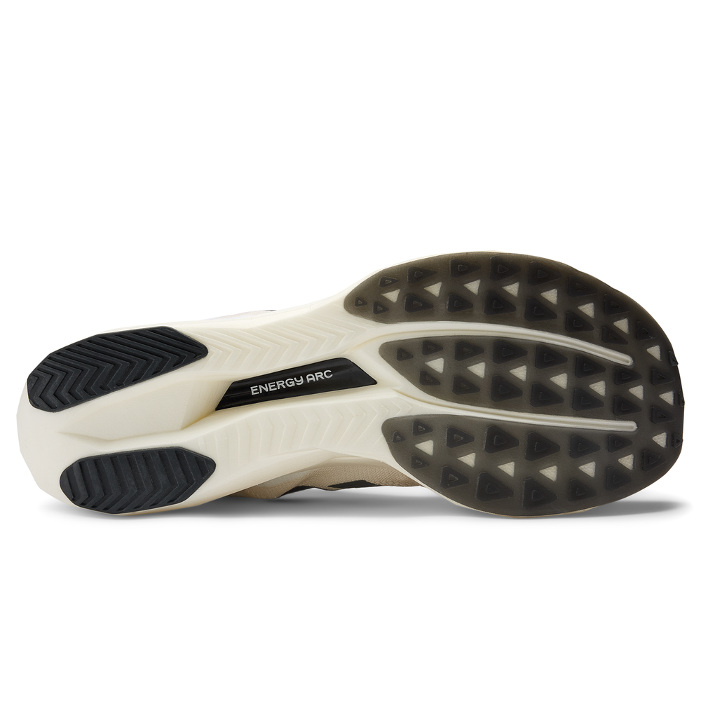 Topánky na behanie New Balance FuelCell SC Elite V5 MRCELLD5 – biele