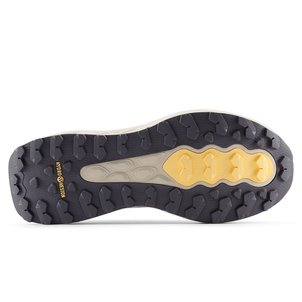 Dámske topánky New Balance Fresh Foam Garoé v2 WGARO5CP – béžové