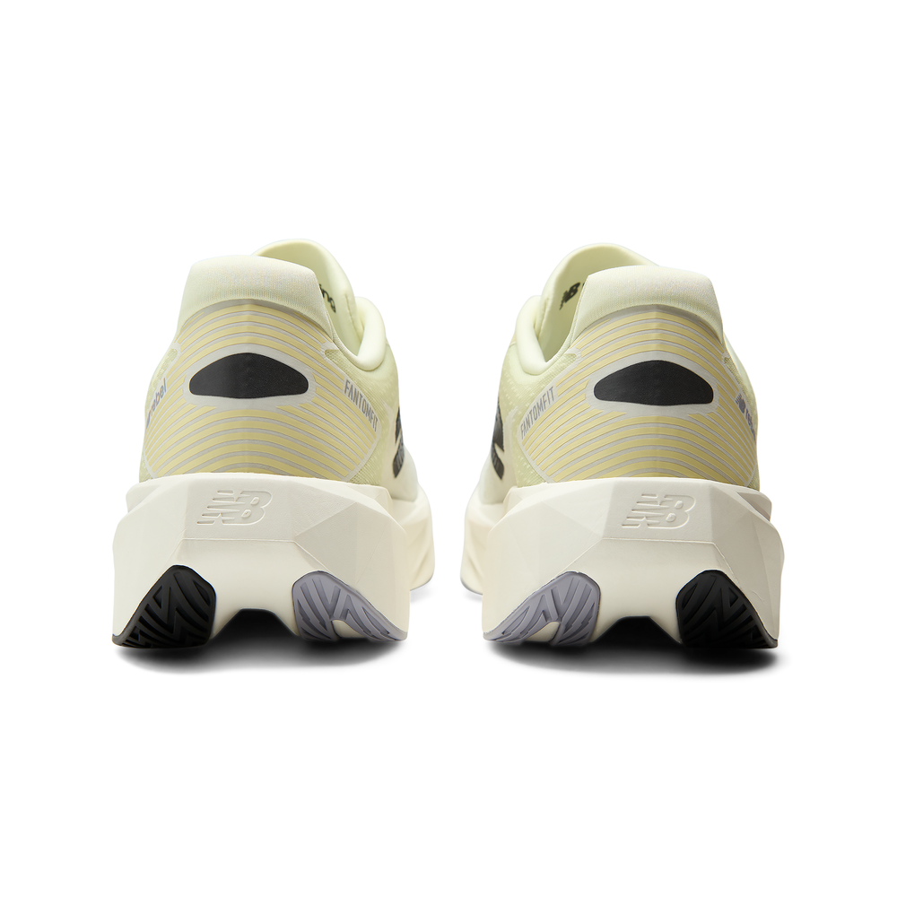 Pánske topánky New Balance FuelCell Rebel v5 MFCX8QY – žlté