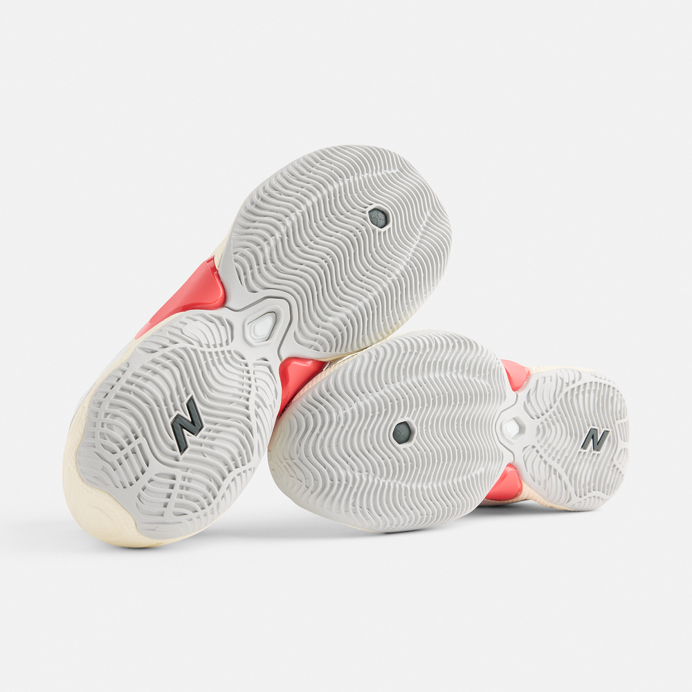 Unisex topánky New Balance Fresh Foam BB v3 BBFRSTH3 – biele